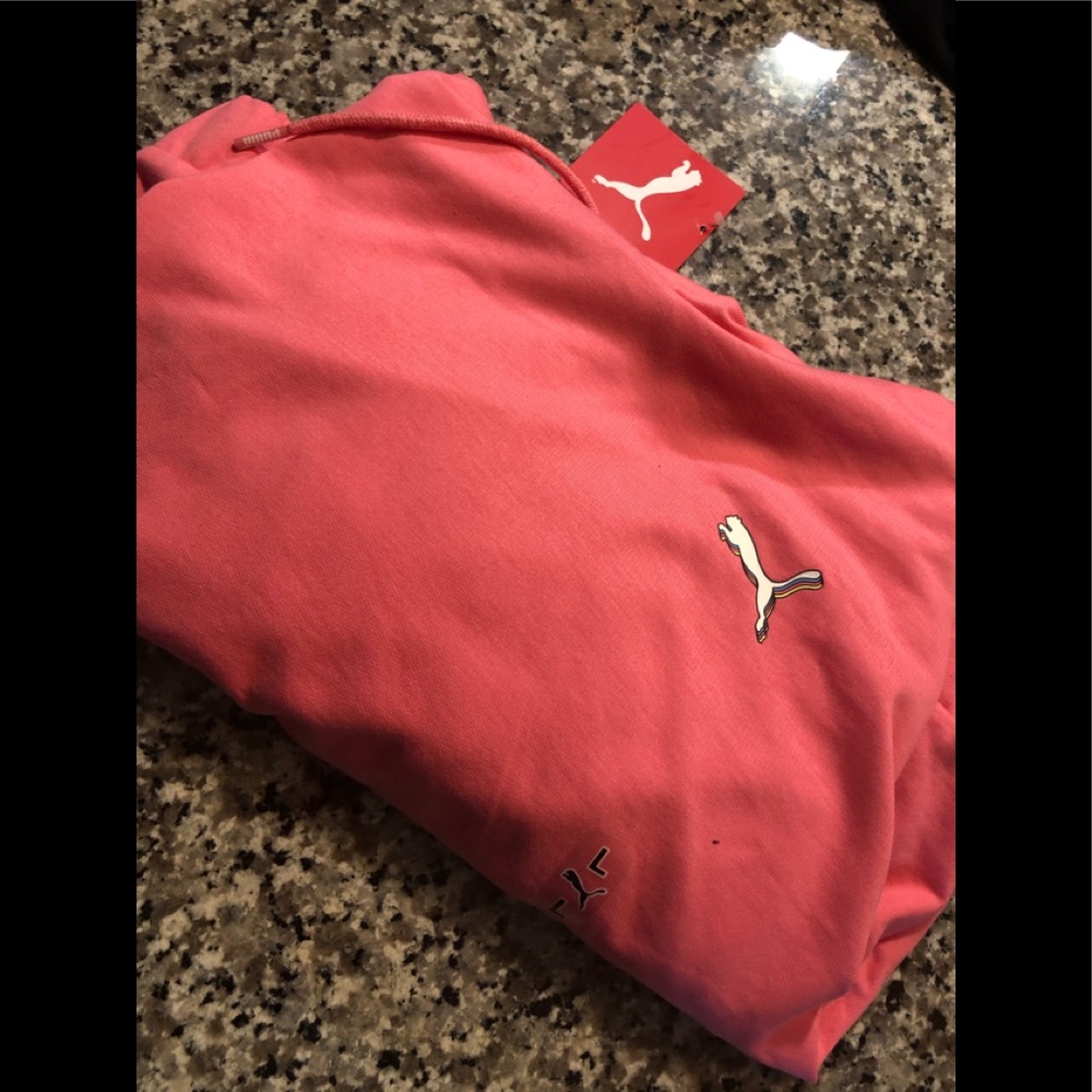 Cropped Puma Pull over size L NWT 💓